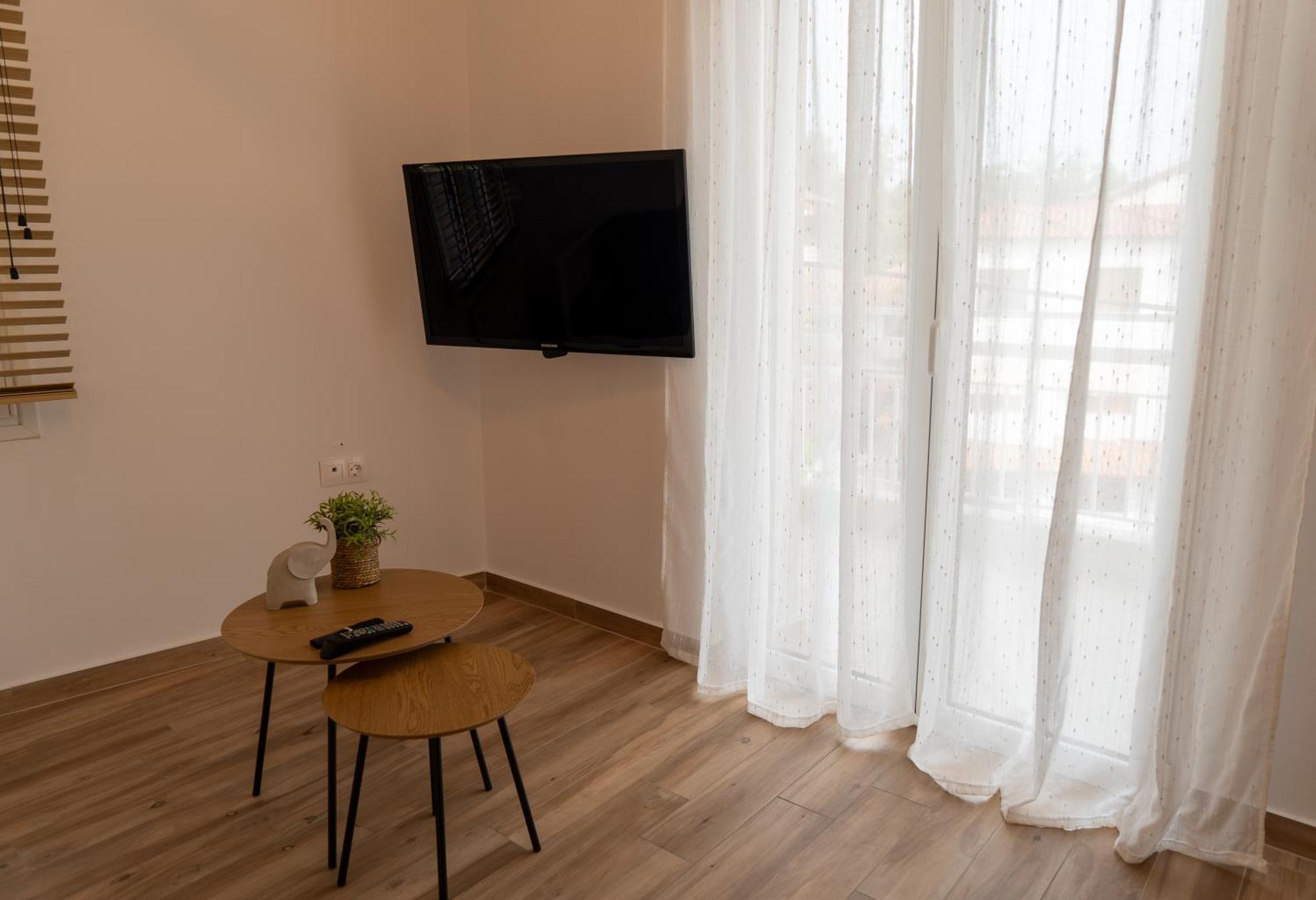 Ophelia - New Modern Apartment With Spectacular Olympus View لِتوخورو المظهر الخارجي الصورة